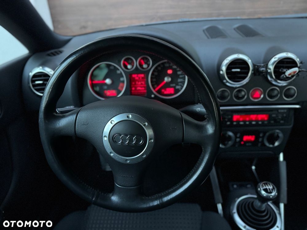 Audi TT Coupé 1.8T - 30