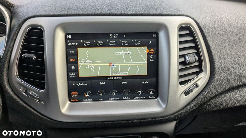 Jeep Compass - 26
