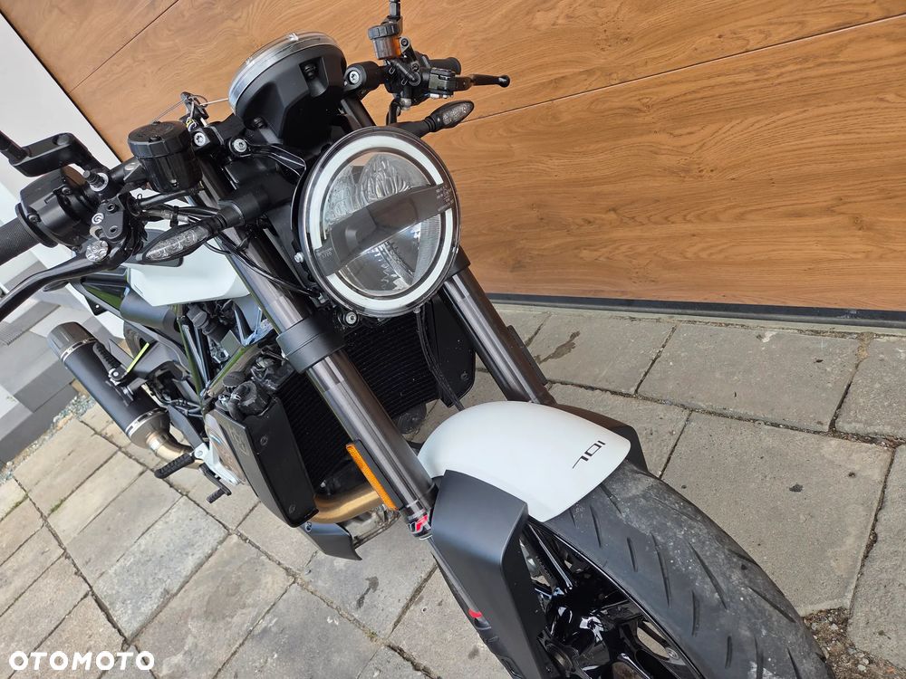 Husqvarna Vitpilen - 17