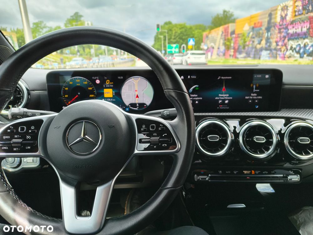 Mercedes-Benz CLA 180 7G-DCT - 12