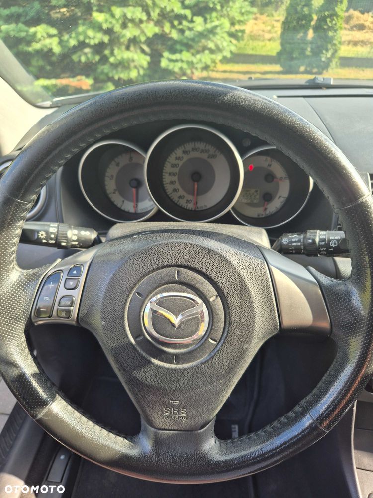Mazda 3 - 8