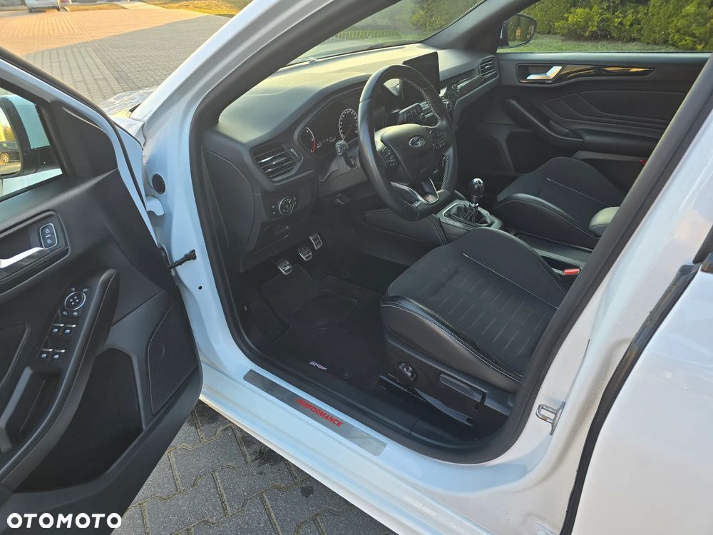 Ford Focus SW 2.0 EcoBlue ST - 15