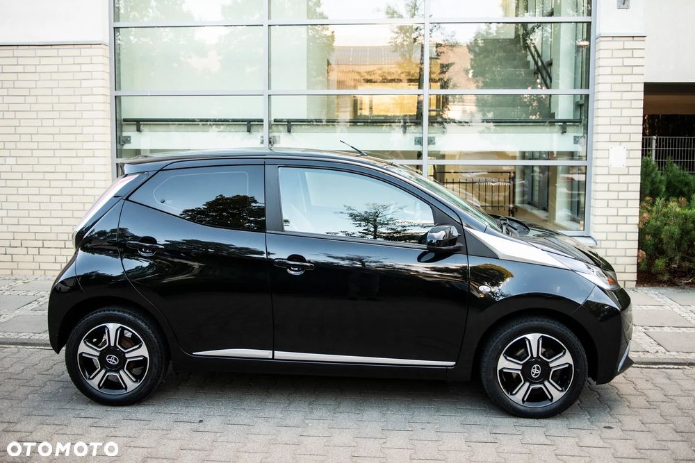 Toyota Aygo x-business - 11