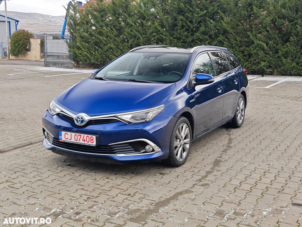 Toyota Auris 1.8 L VVT-i TS Hybrid Sol+ - 2