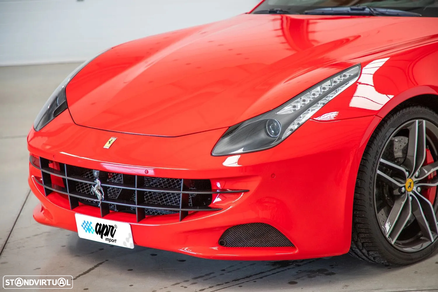Ferrari FF - 6