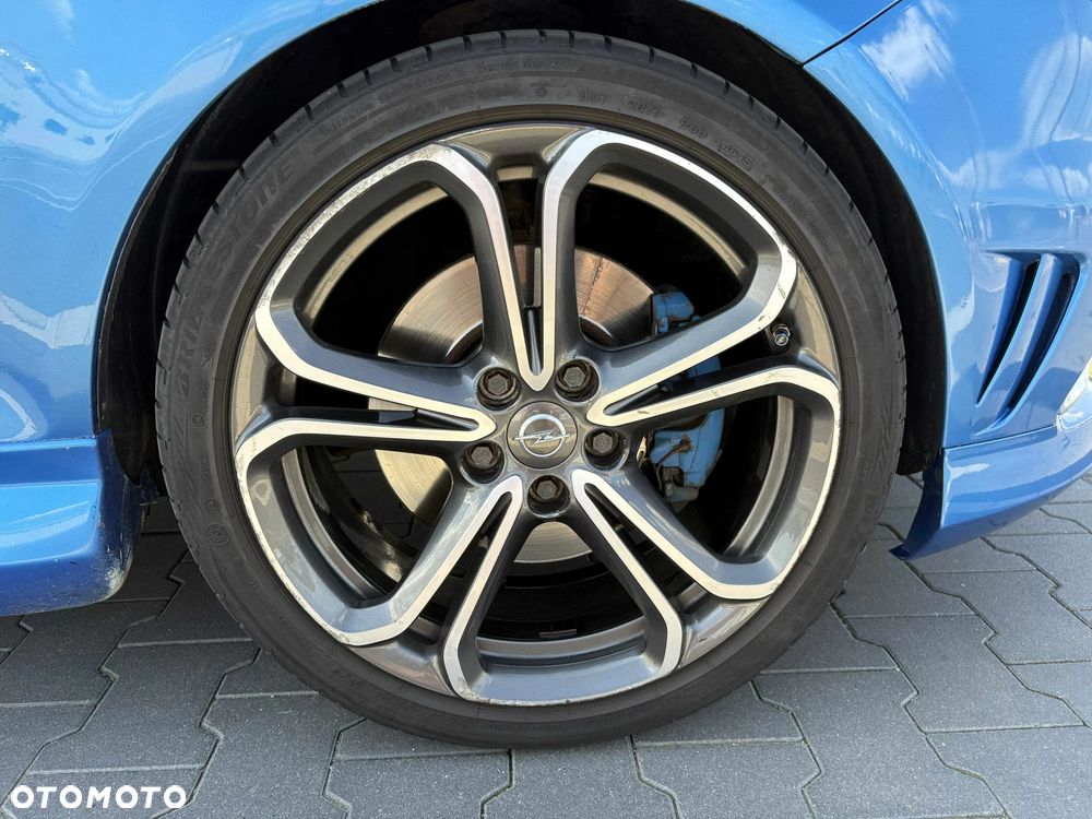 Opel Corsa 1.6T OPC - 12