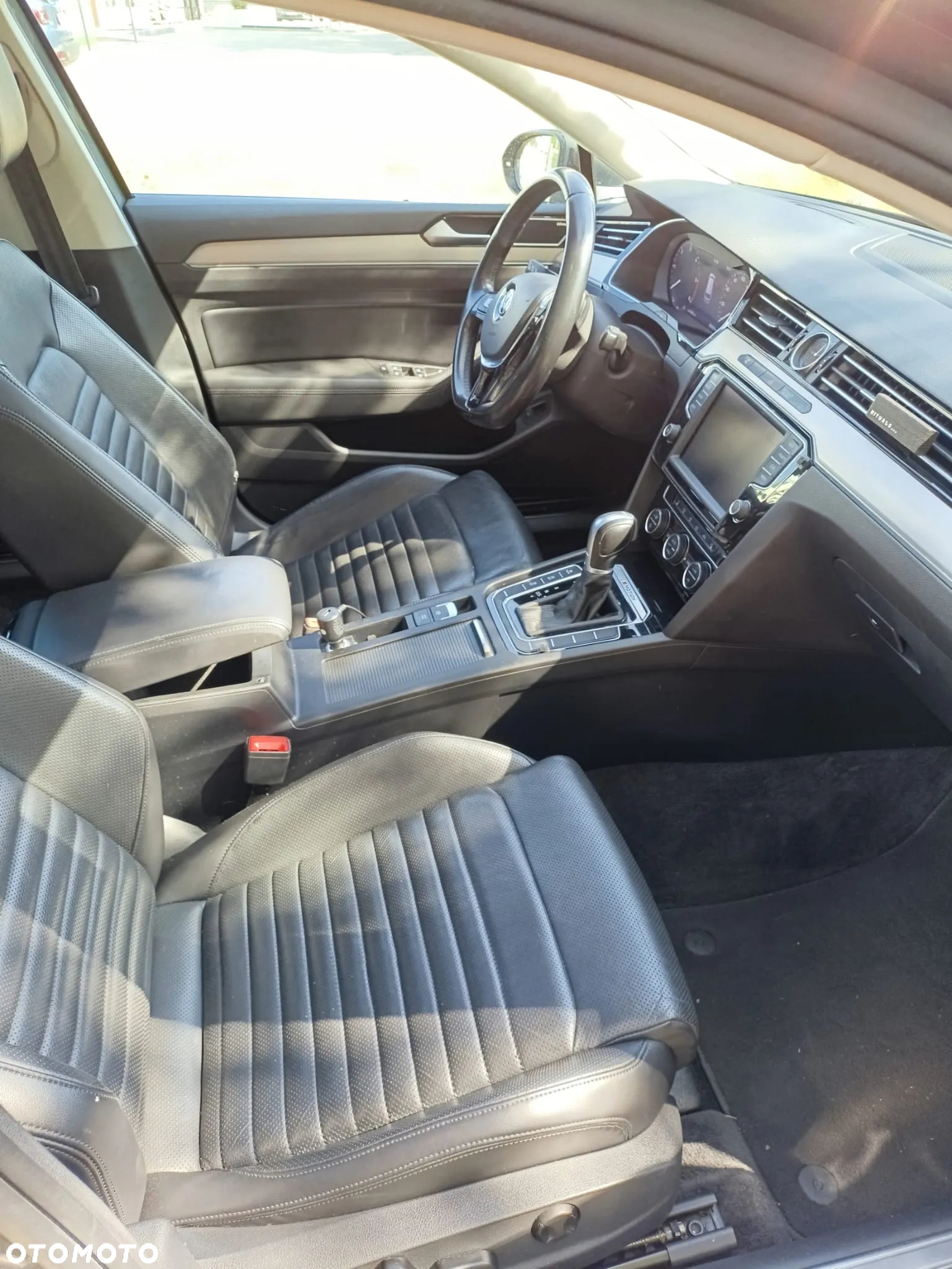 Volkswagen Passat 2.0 TDI 4Mot Elegance DSG - 12