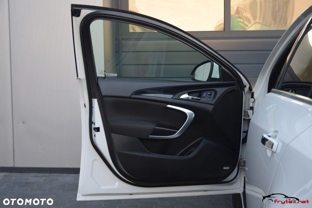 Opel Insignia - 16