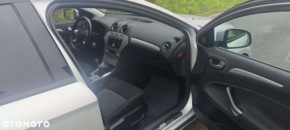 Ford Mondeo SW - 7