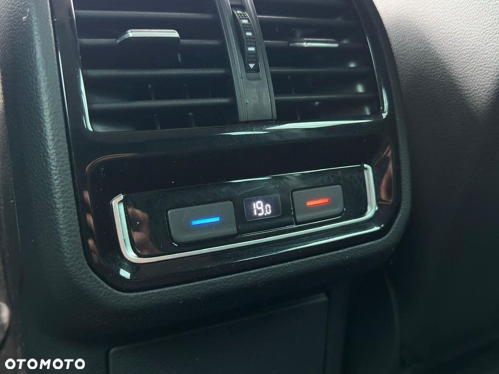 Volkswagen Passat Alltrack 2.0 TDI SCR 4Motion DSG - 19