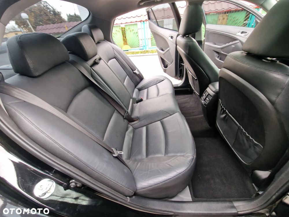 Kia Optima 2.0 CVVT Hybrid Spirit - 11