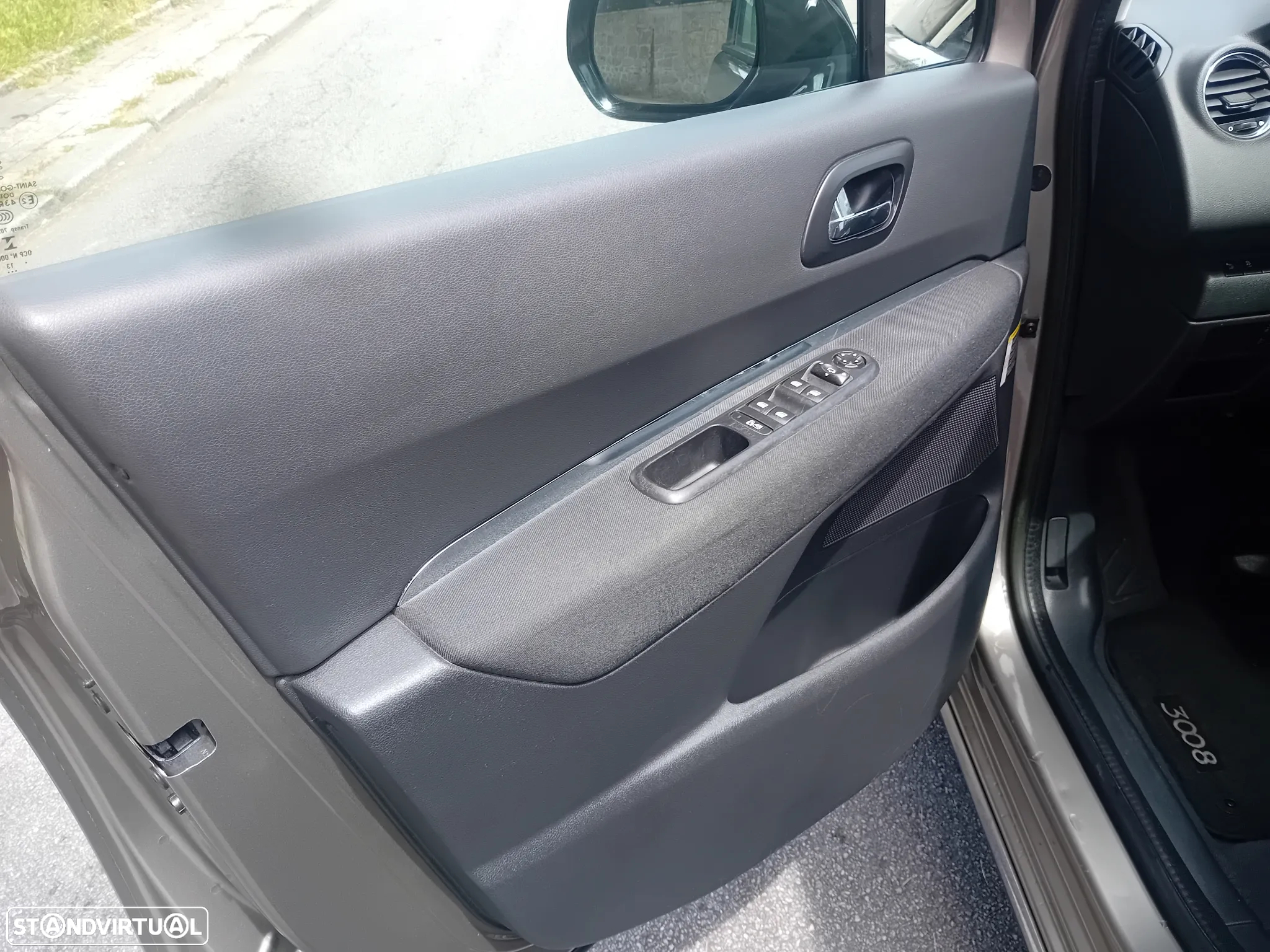 Peugeot 3008 2.0 HDi Hybrid4 102g - 16