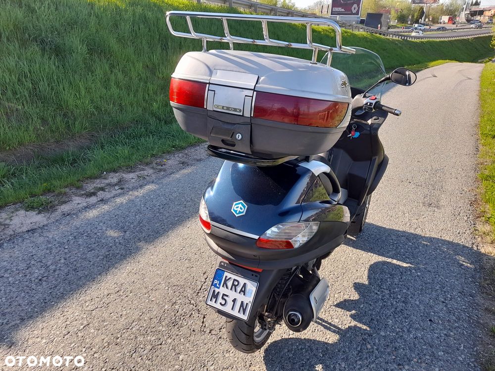 Piaggio MP-3 - 14