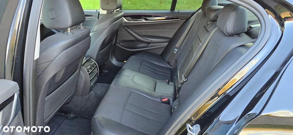 BMW Seria 5 518d Sport Line sport - 9