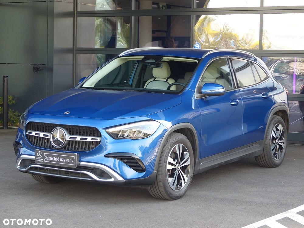 Mercedes-Benz GLA 200 d Progressive 8G-DCT - 2