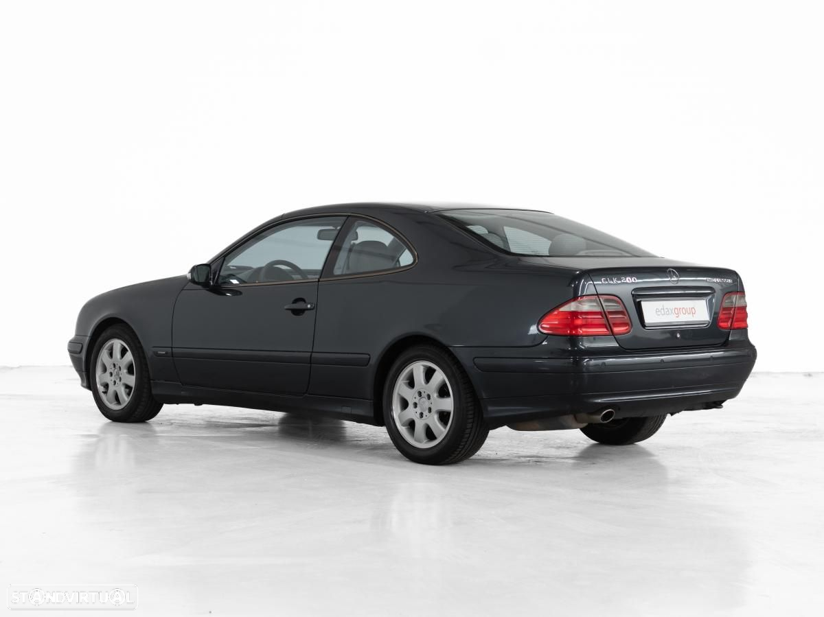 Mercedes-Benz CLK 200 - 4