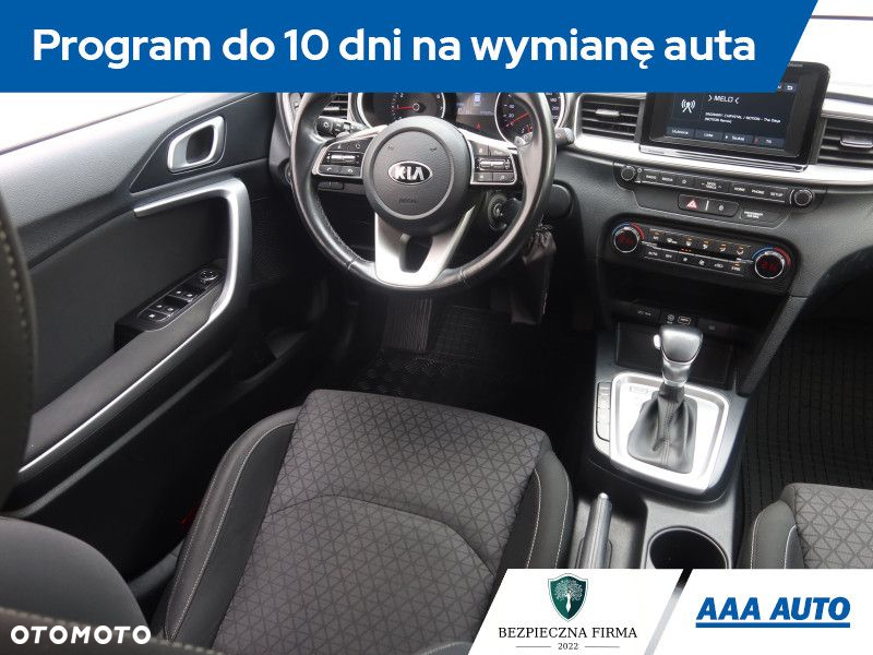 Kia Ceed - 8