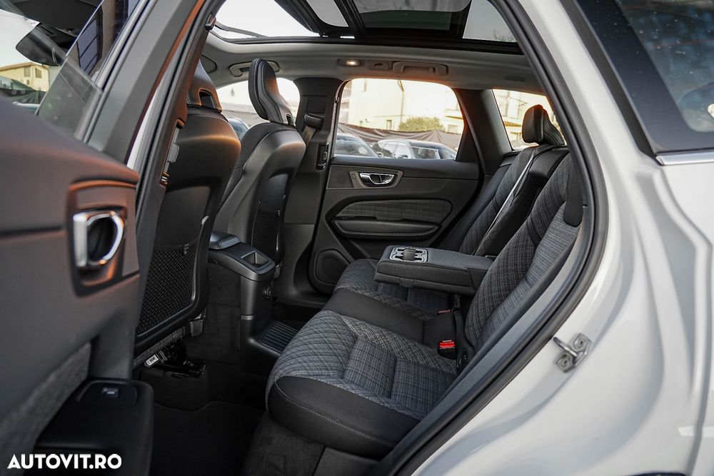 Volvo XC 60 Recharge T6 Twin Engine eAWD Inscription Expression - 18