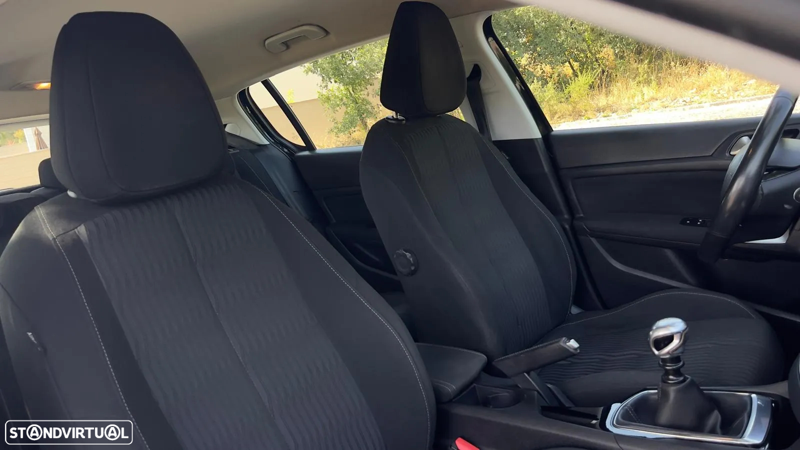 Peugeot 308 1.6 e-HDi Active J17 - 25