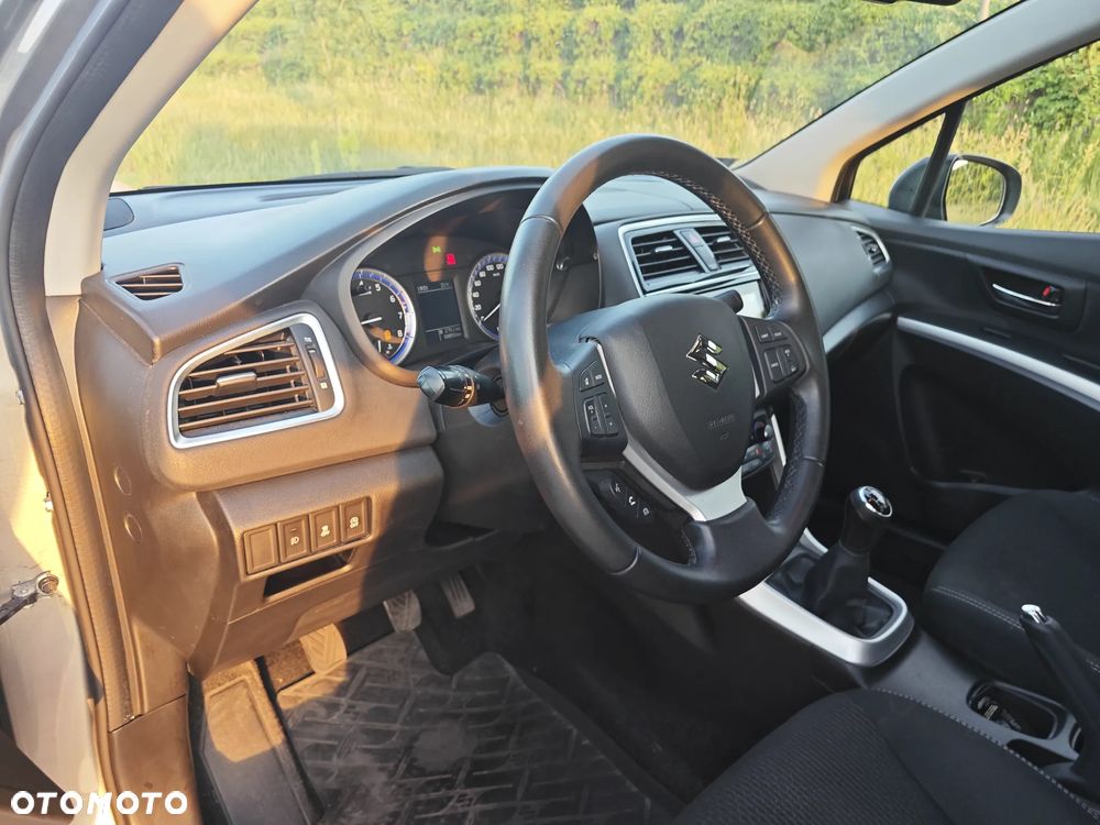 Suzuki SX4 S-Cross 1.0 T Premium - 26