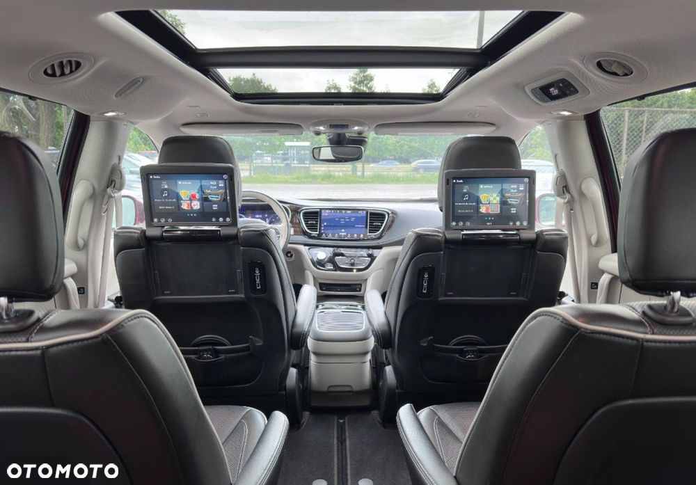 Chrysler Pacifica - 19