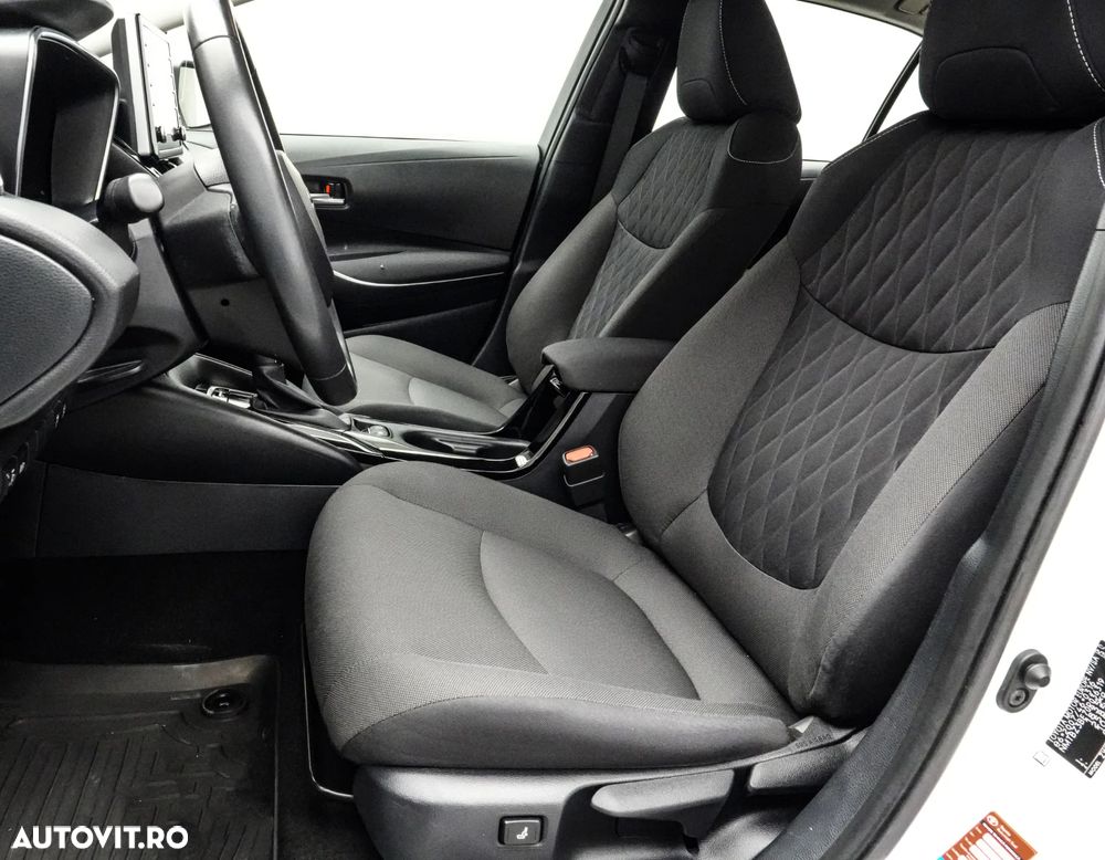 Toyota Corolla 1.8 HSD Business - 14
