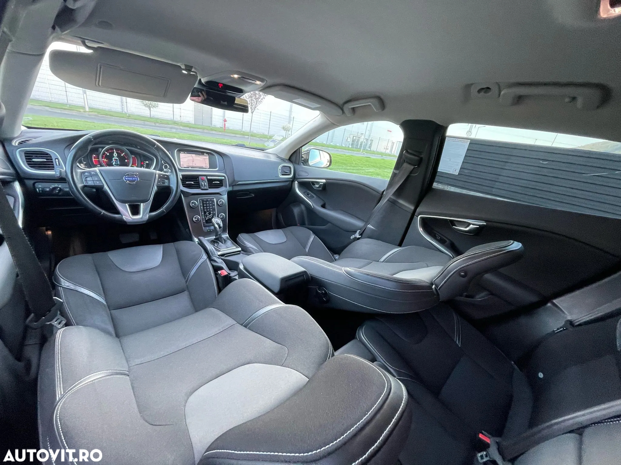 Volvo V40 Cross Country D2 Powershift Momentum - 23
