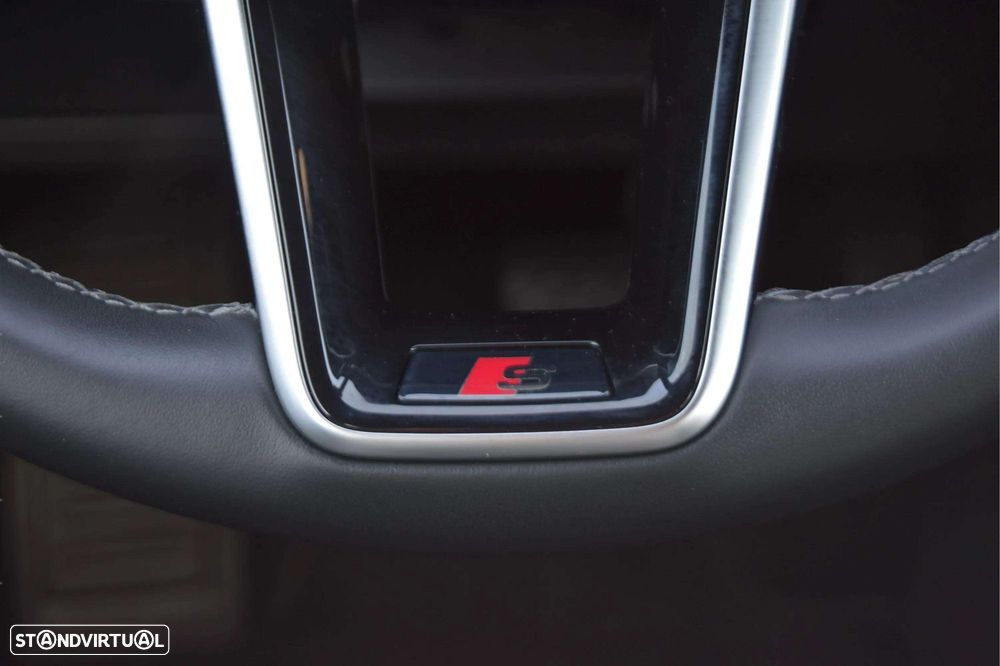 Audi e-tron 55 quattro S line - 16