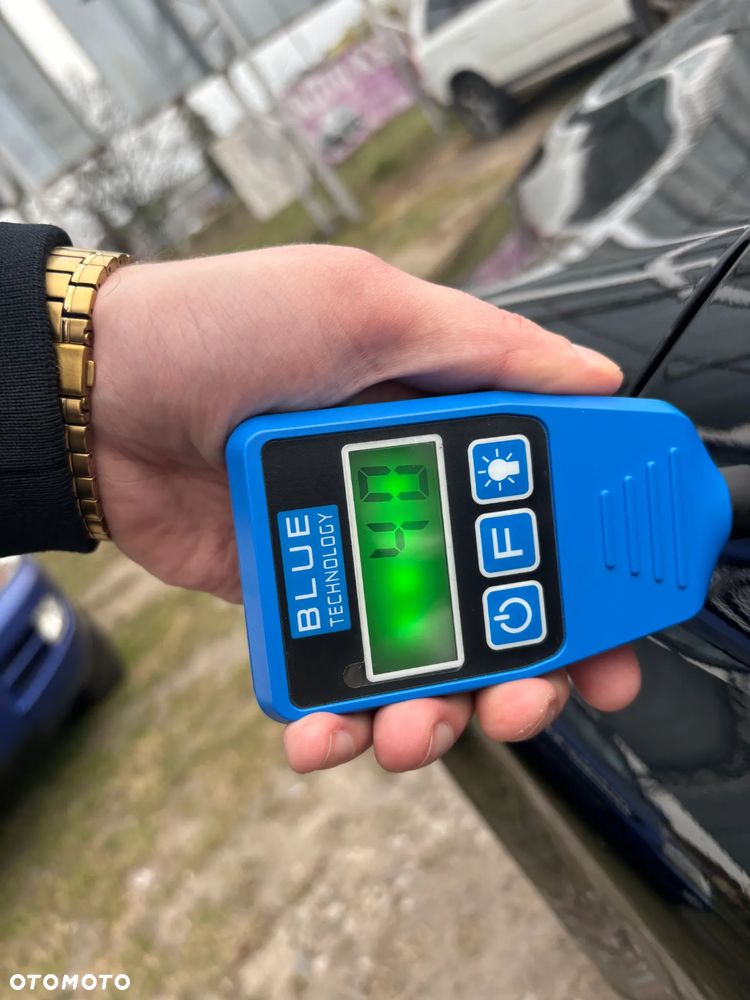 Mercedes-Benz GLA - 34