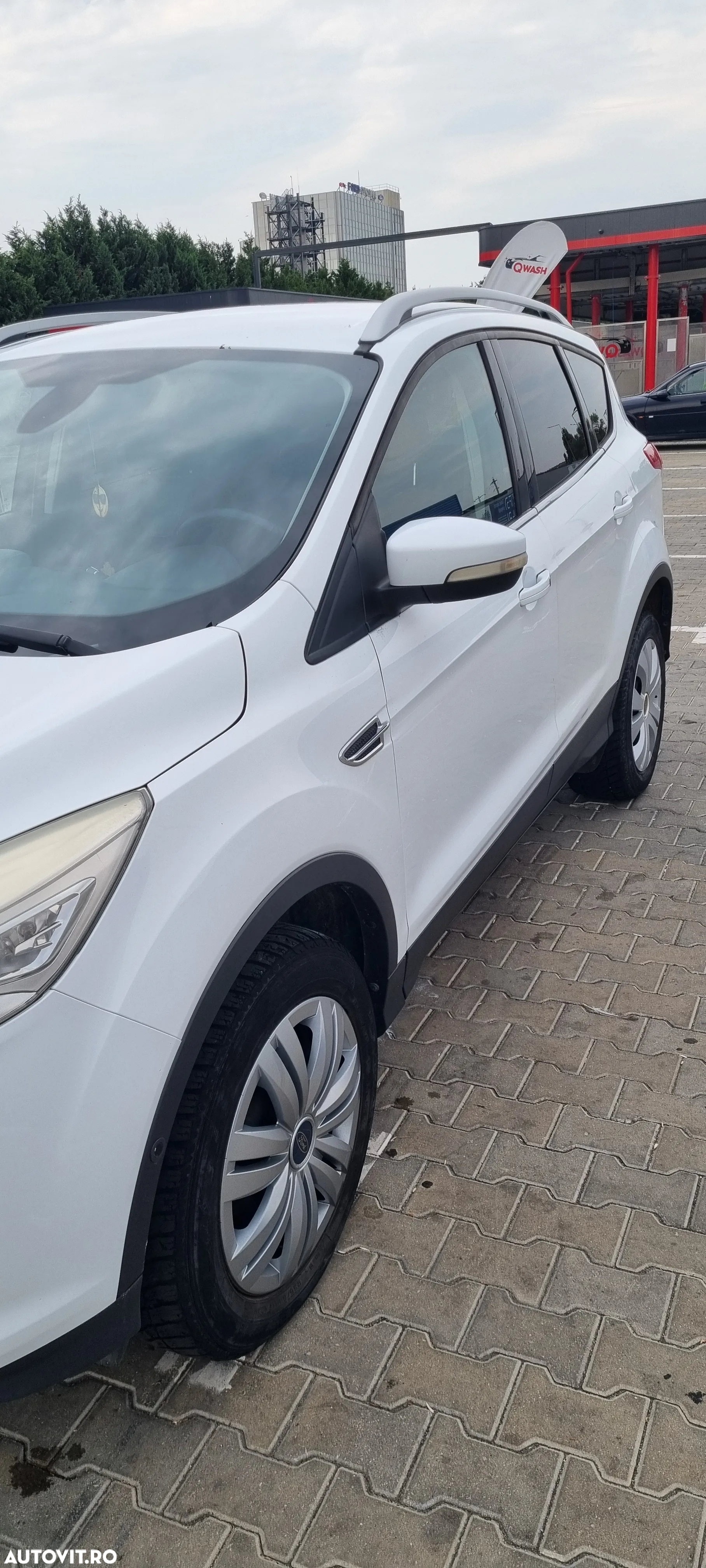 Ford Kuga 2.0 TDCi 4WD Powershift Titanium - 3