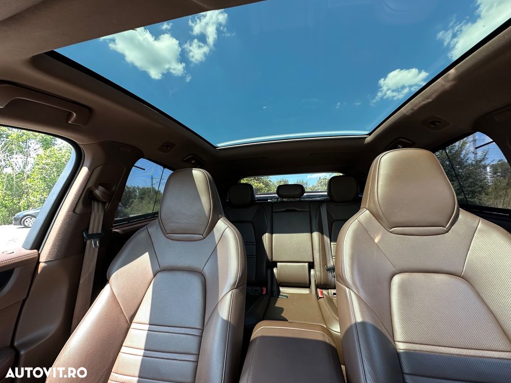 Porsche Cayenne Standard - 9
