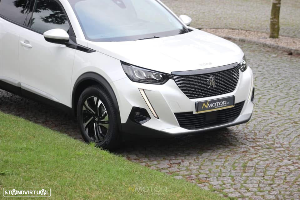 Peugeot 2008 1.2 PureTech Allure Pack EAT8 - 4