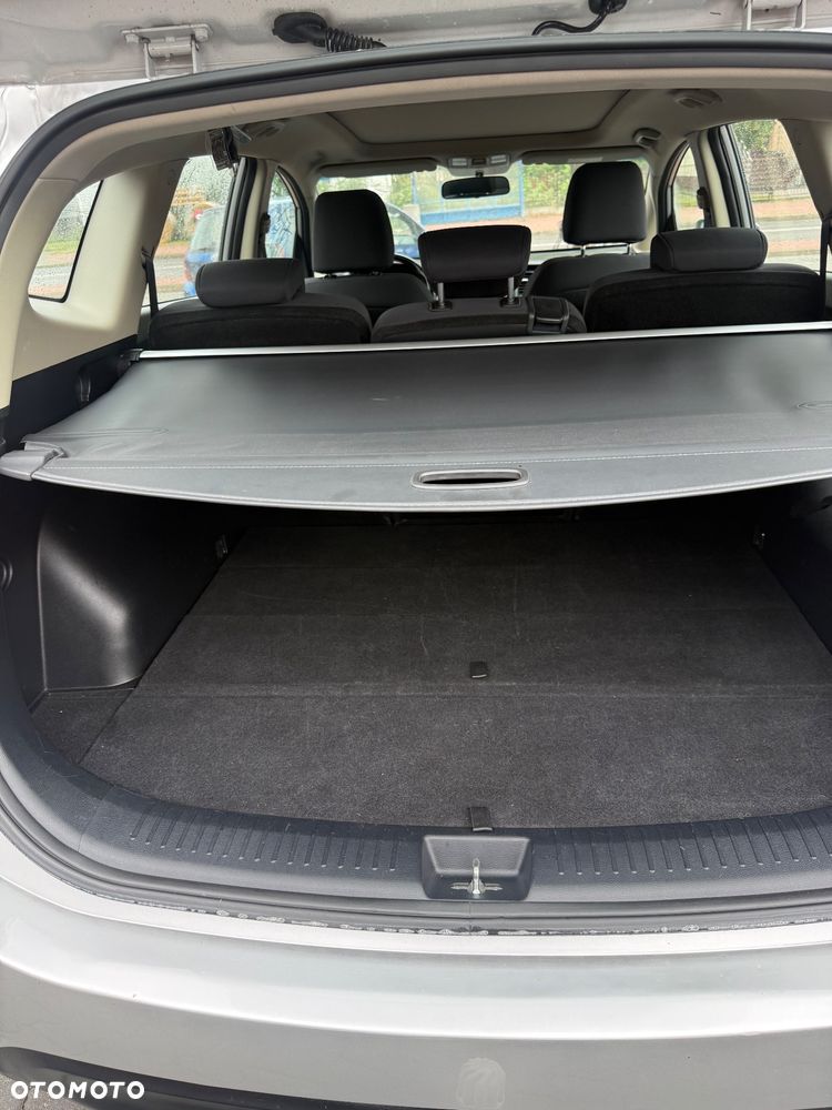 Kia Carens 1.7 CRDi 115 Dream Team Edition - 34