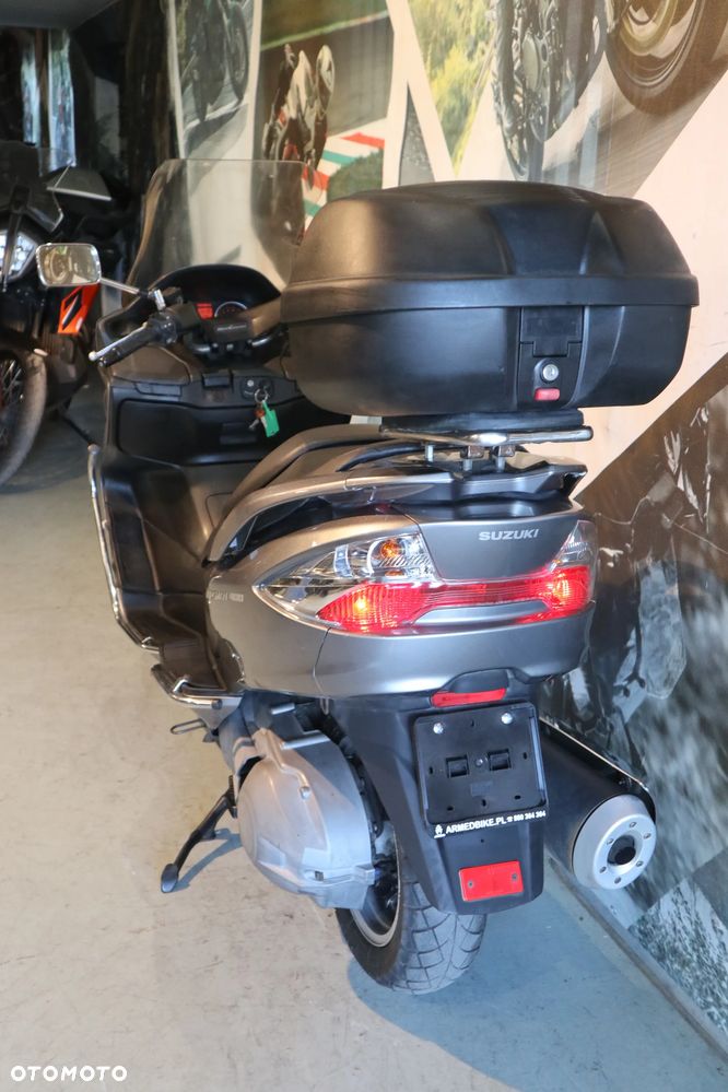 Suzuki Burgman - 9