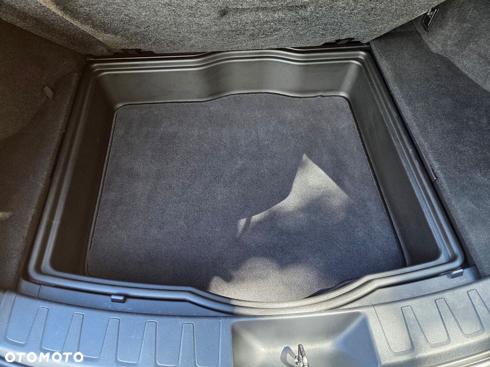 Lexus UX - 18