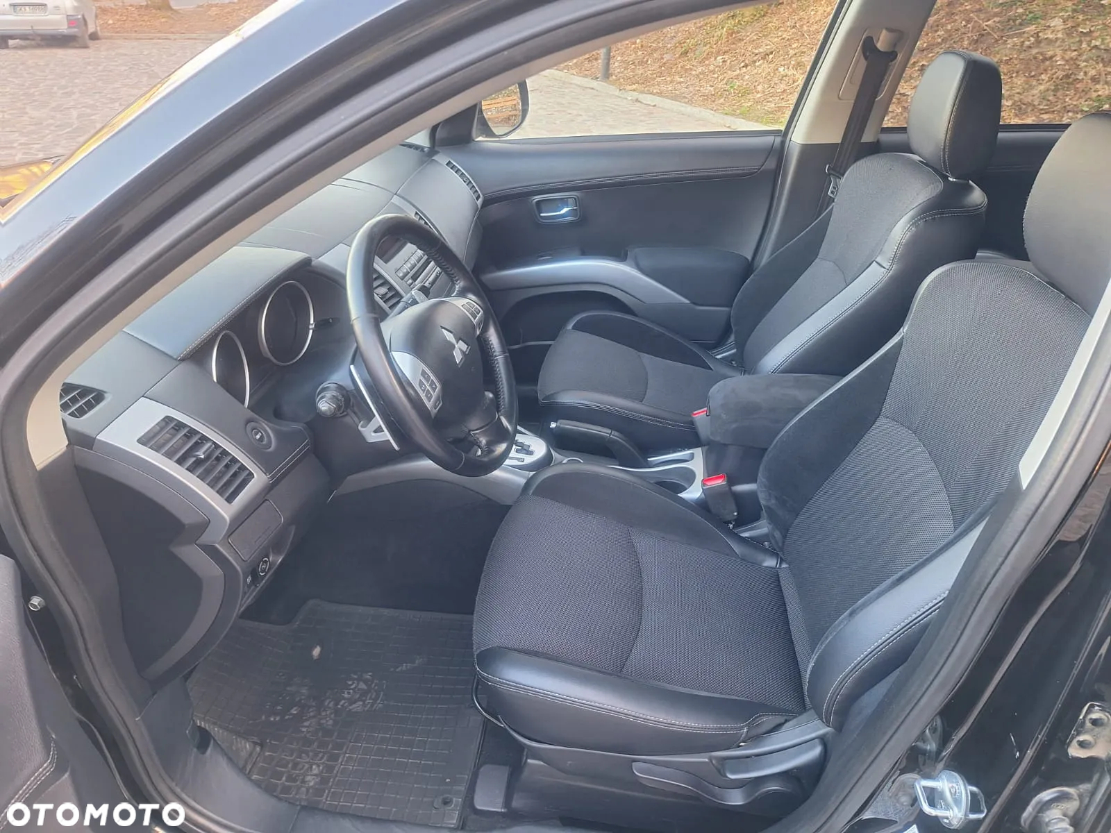 Mitsubishi Outlander 2.4 4WD CVT Instyle - 10