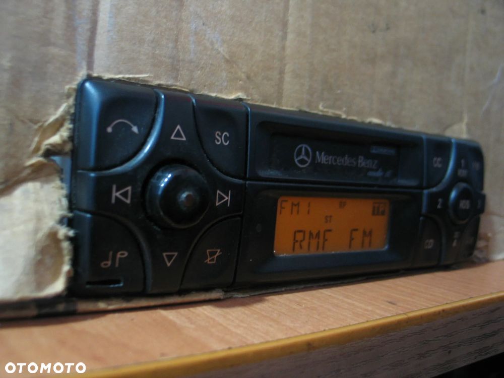 radio radioodtwarzacz Mercedes audio 10  becker BE3100  A2108200986 - 3
