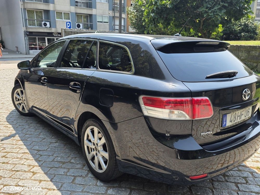 Toyota Avensis SW 2.0 D-4D Exclusive +Pele+GPS - 8