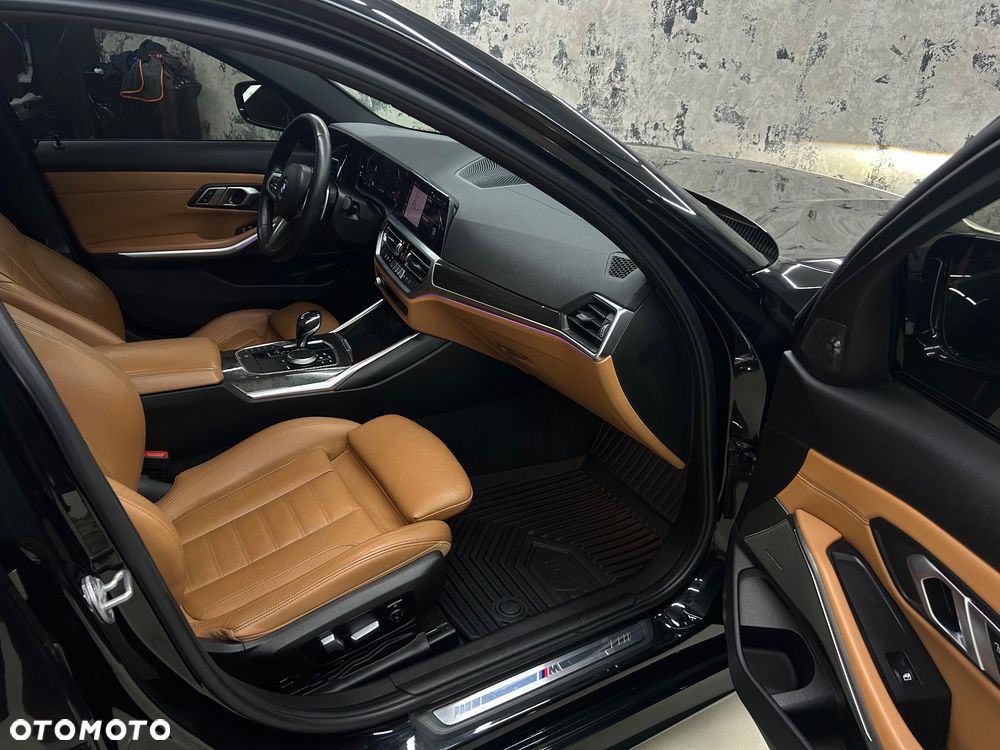 BMW Seria 3 330i M Sport - 21