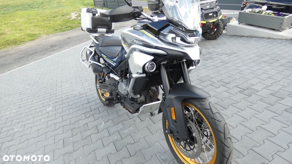 CFMoto 800MT Touring - 10