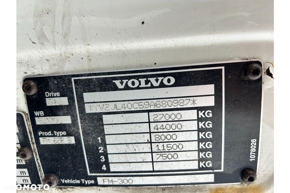 Volvo FM300 6X2*4 EURO5 + SIDE OPENING - 21