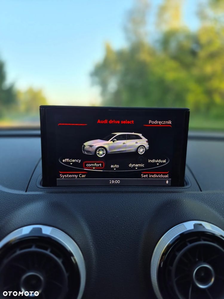 Audi A3 Sportback 2.0 TDI S tronic S line Sportpaket - 20