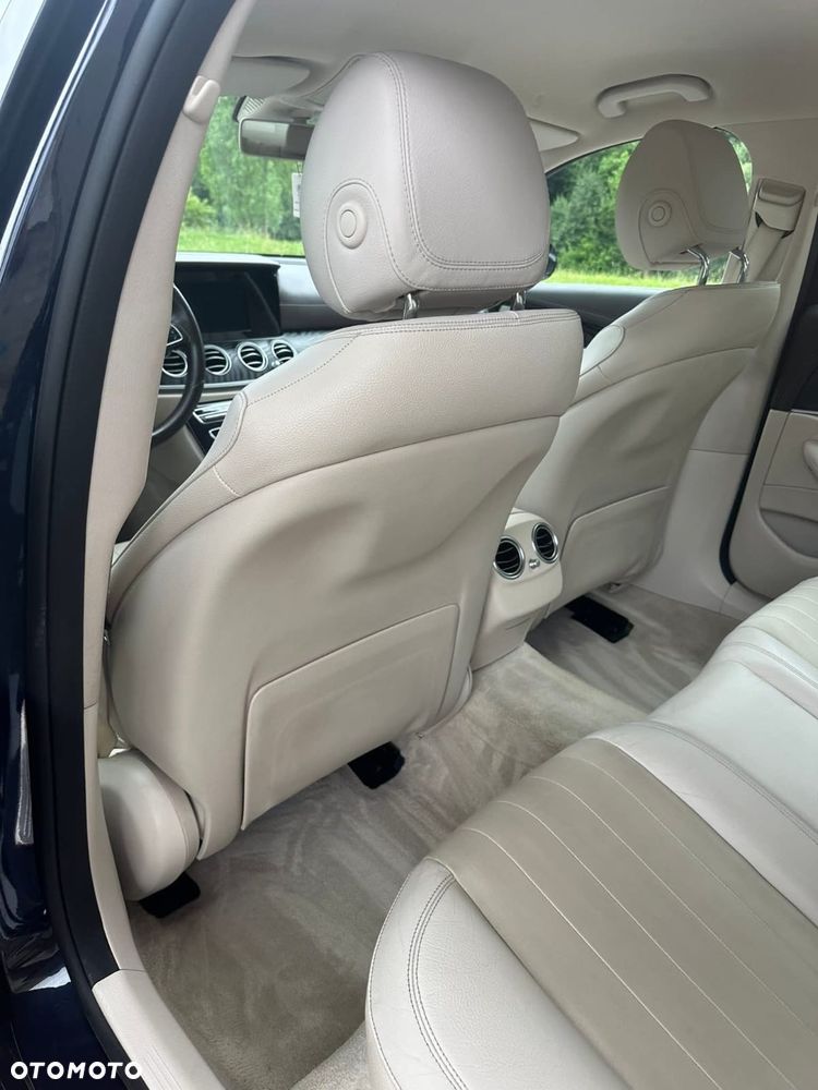 Mercedes-Benz Klasa E 220 d 4-Matic Business Edition 9G-TRONIC - 10