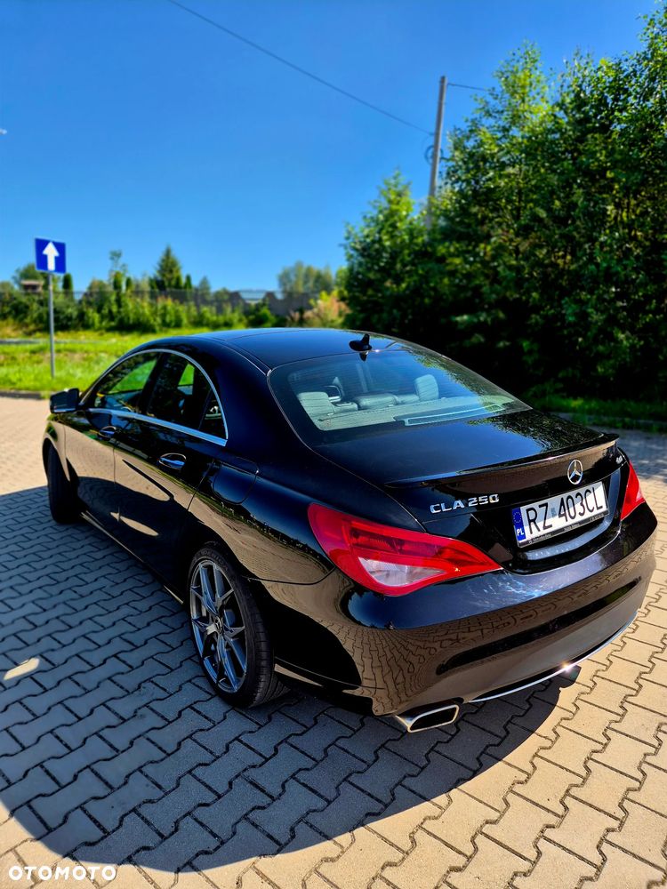 Mercedes-Benz CLA 250 4-Matic - 5