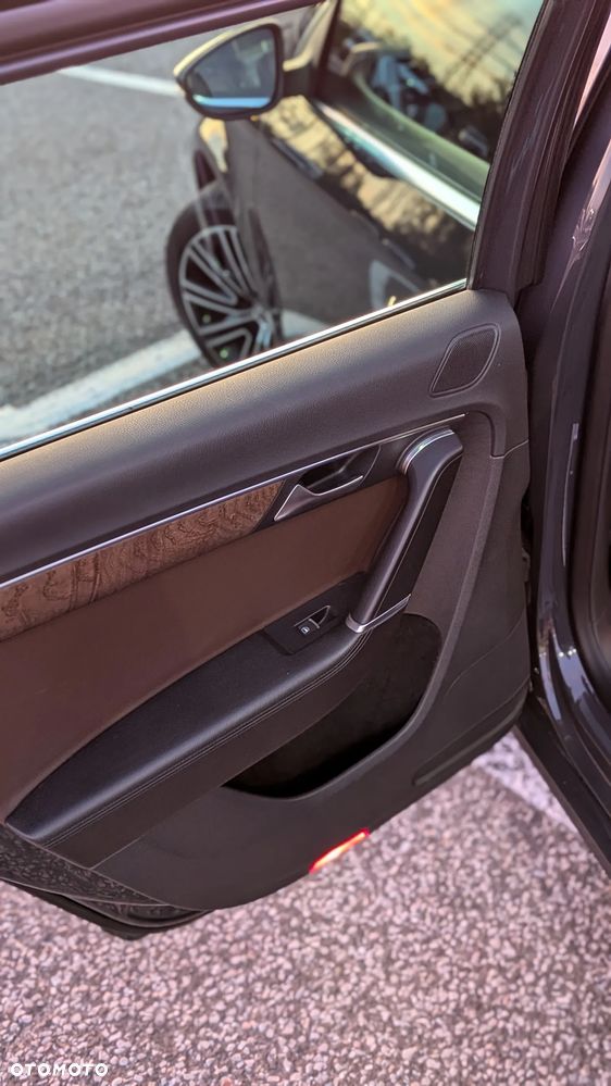Volkswagen Passat 2.0 TDI Highline DSG - 24