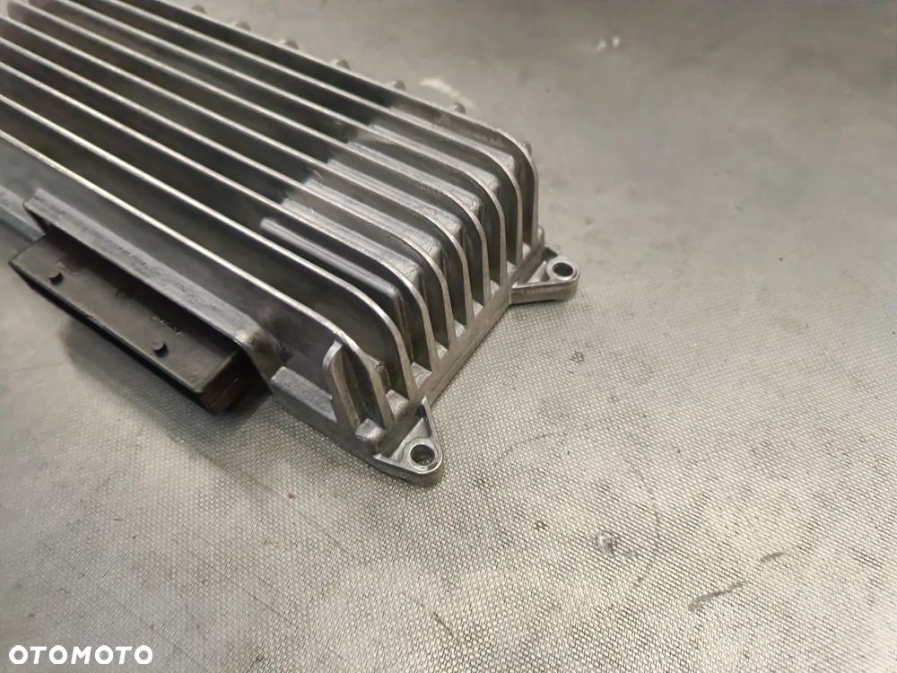 Wzmacniacz Audi A4 B8 A5 Q5 moduł 8T0035223AH - 4