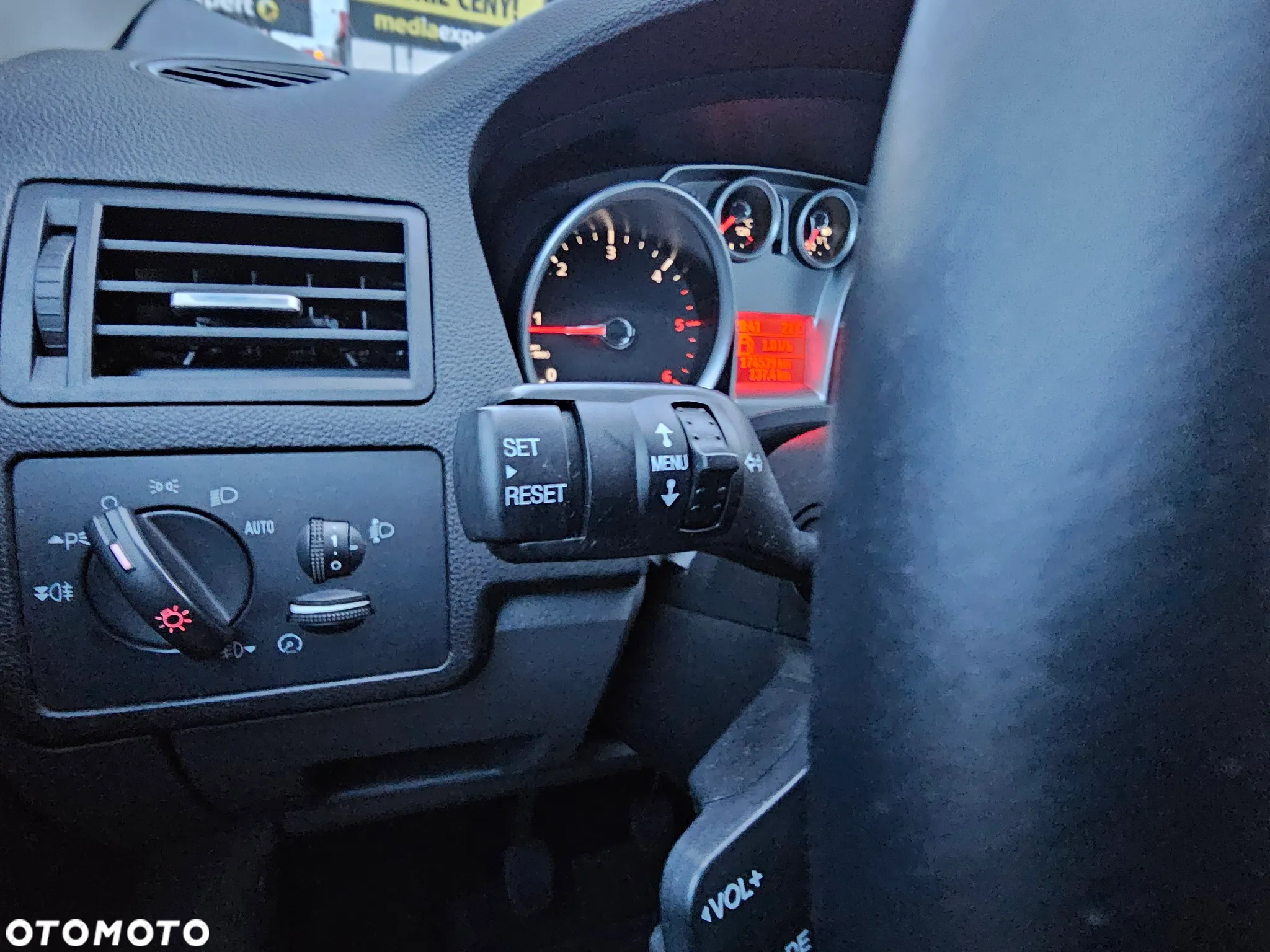 Ford Kuga 2.0 TDCi 4x4 Titanium - 23