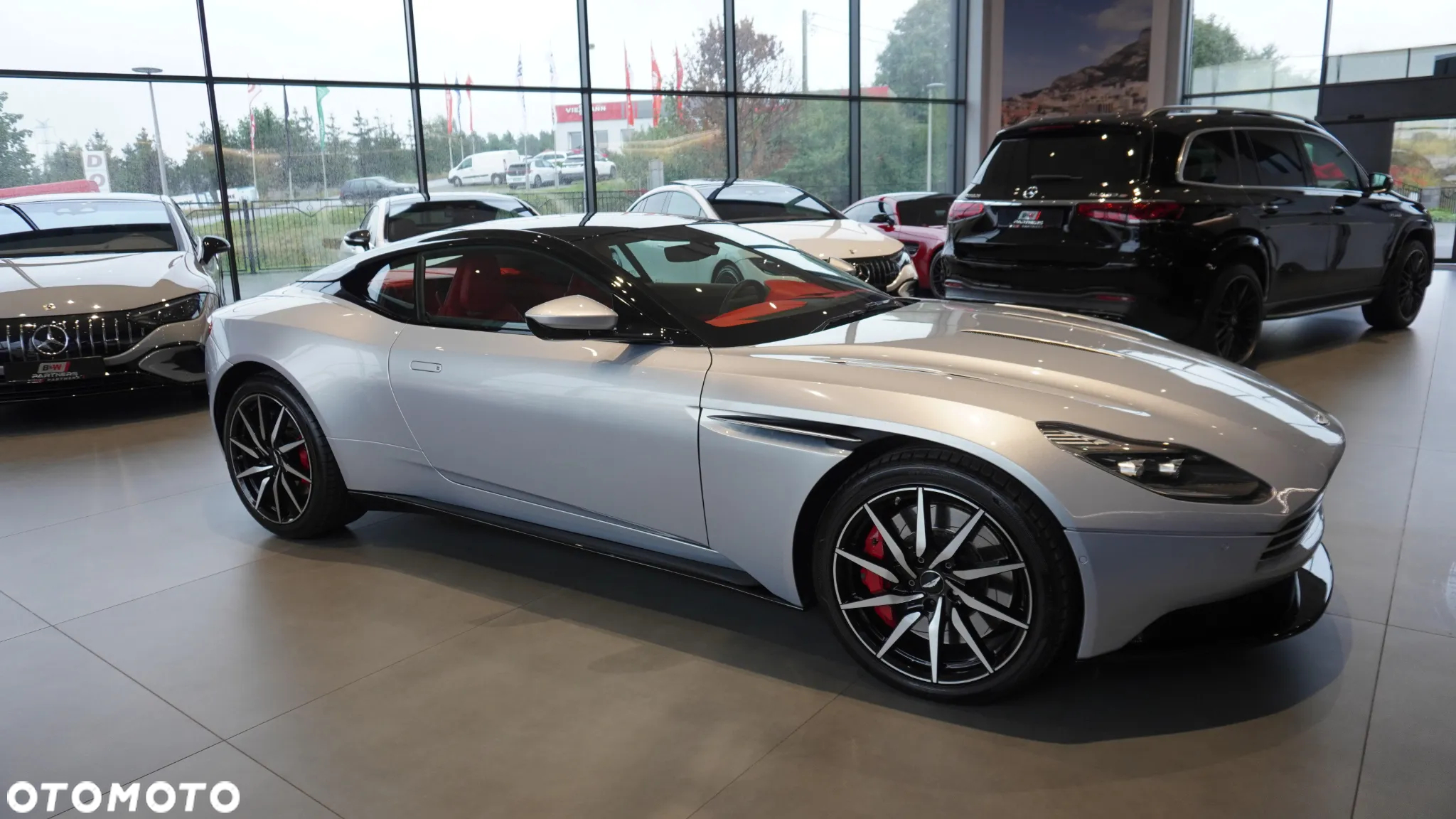 Aston Martin DB11 Launch Edition - 12