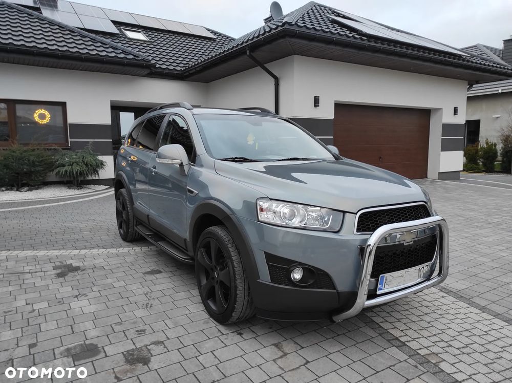 Chevrolet Captiva 2.4 2WD Travel Edition - 2