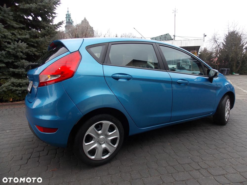 Ford Fiesta 1.4 Champions Edition - 11